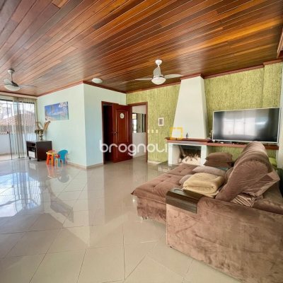 Cobertura com 229m², 3 quartos (sendo 3 suítes), 2 garagens, no bairro Canasvieiras em Florianópolis