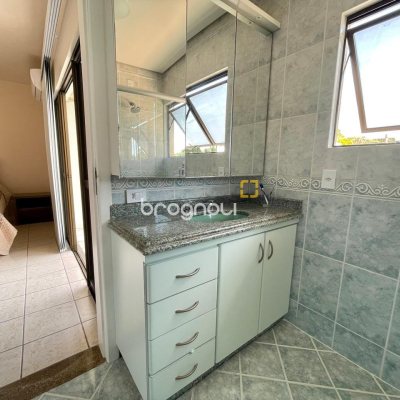 Cobertura com 229m², 3 quartos (sendo 3 suítes), 2 garagens, no bairro Canasvieiras em Florianópolis