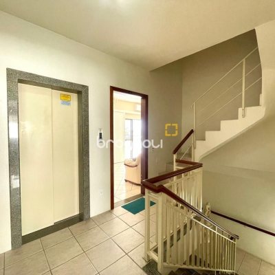 Cobertura com 229m², 3 quartos (sendo 3 suítes), 2 garagens, no bairro Canasvieiras em Florianópolis