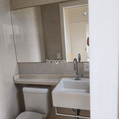 Apartamento com 193m², 3 quartos (sendo 1 suíte), 2 garagens, no bairro Centro em Florianópolis