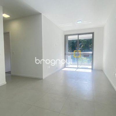 Apartamento com 71m², 2 quartos (sendo 1 suíte), 1 garagem, no bairro Cacupé em Florianópolis