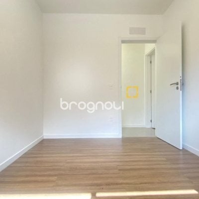 Apartamento com 71m², 2 quartos (sendo 1 suíte), 1 garagem, no bairro Cacupé em Florianópolis