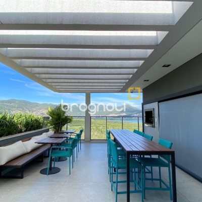 Apartamento com 71m², 2 quartos (sendo 1 suíte), 1 garagem, no bairro Cacupé em Florianópolis