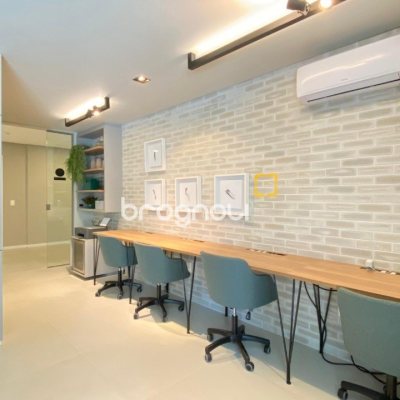 Apartamento com 71m², 2 quartos (sendo 1 suíte), 1 garagem, no bairro Cacupé em Florianópolis