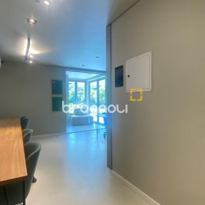 Apartamento com 71m², 2 quartos (sendo 1 suíte), 1 garagem, no bairro Cacupé em Florianópolis