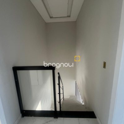 Casa com 85m², 2 quartos (sendo 2 suítes), 1 garagem, no bairro Bela Vista em Palhoça