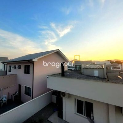 Casa com 85m², 2 quartos (sendo 2 suítes), 1 garagem, no bairro Bela Vista em Palhoça