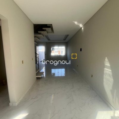 Casa com 85m², 2 quartos (sendo 2 suítes), 1 garagem, no bairro Bela Vista em Palhoça