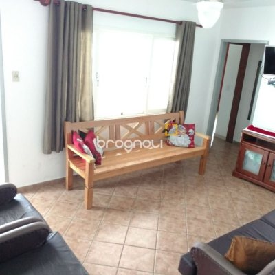 Casa com 113m², 4 quartos (sendo 1 suíte), 4 garagens, no bairro Ingleses em Florianópolis