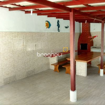 Casa com 113m², 4 quartos (sendo 1 suíte), 4 garagens, no bairro Ingleses em Florianópolis