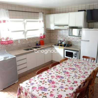 Casa com 113m², 4 quartos (sendo 1 suíte), 4 garagens, no bairro Ingleses em Florianópolis