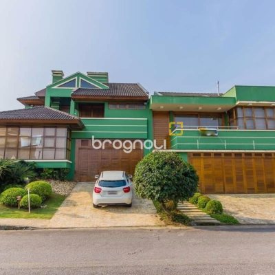 Casa com 929m², 5 quartos (sendo 3 suítes), 5 garagens, no bairro João Paulo em Florianópolis