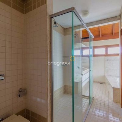 Casa com 929m², 5 quartos (sendo 3 suítes), 5 garagens, no bairro João Paulo em Florianópolis