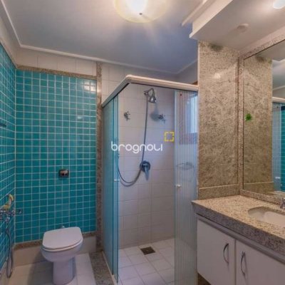 Casa com 929m², 5 quartos (sendo 3 suítes), 5 garagens, no bairro João Paulo em Florianópolis