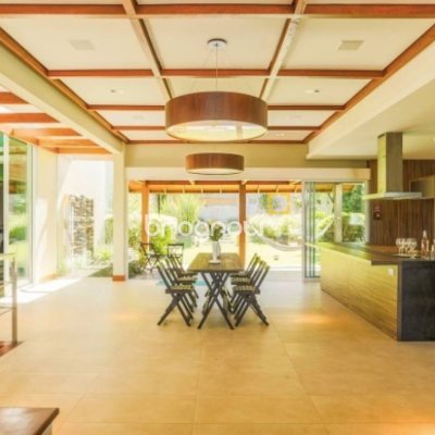 Casa com 929m², 5 quartos (sendo 3 suítes), 5 garagens, no bairro João Paulo em Florianópolis