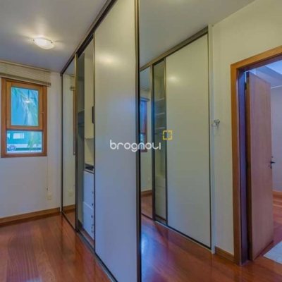 Casa com 929m², 5 quartos (sendo 3 suítes), 5 garagens, no bairro João Paulo em Florianópolis