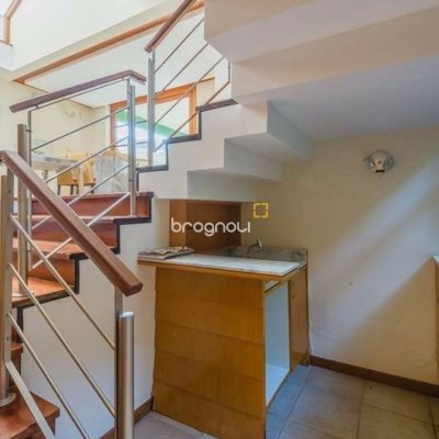 Casa com 929m², 5 quartos (sendo 3 suítes), 5 garagens, no bairro João Paulo em Florianópolis