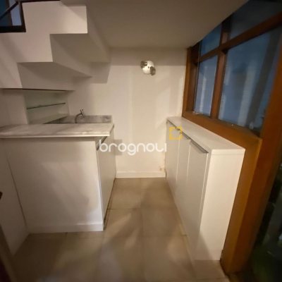 Casa com 929m², 5 quartos (sendo 3 suítes), 5 garagens, no bairro João Paulo em Florianópolis