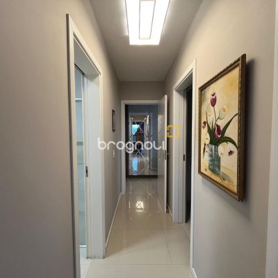 Cobertura com 140m², 3 quartos (sendo 1 suíte), 2 garagens, no bairro Kobrasol em São José