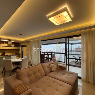 Cobertura com 140m², 3 quartos (sendo 1 suíte), 2 garagens, no bairro Kobrasol em São José