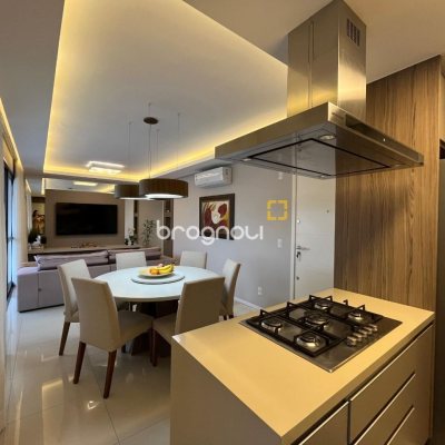 Cobertura com 140m², 3 quartos (sendo 1 suíte), 2 garagens, no bairro Kobrasol em São José