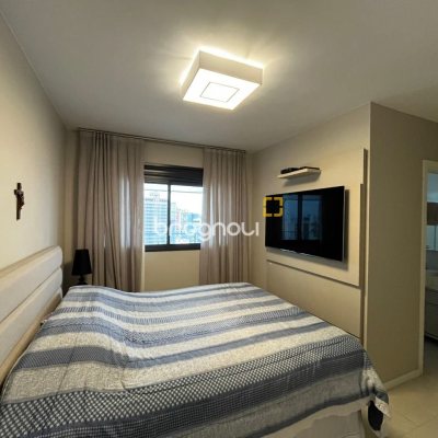 Cobertura com 140m², 3 quartos (sendo 1 suíte), 2 garagens, no bairro Kobrasol em São José