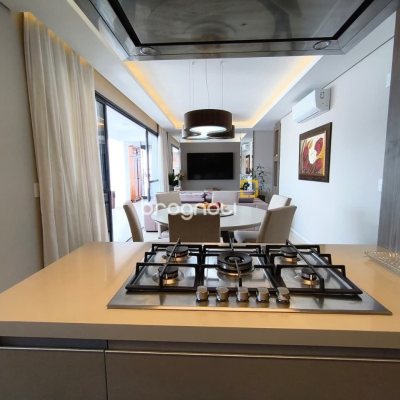 Cobertura com 140m², 3 quartos (sendo 1 suíte), 2 garagens, no bairro Kobrasol em São José