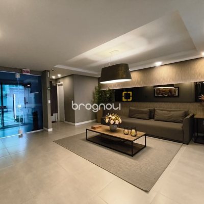 Cobertura com 140m², 3 quartos (sendo 1 suíte), 2 garagens, no bairro Kobrasol em São José