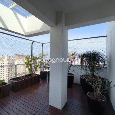 Cobertura com 140m², 3 quartos (sendo 1 suíte), 2 garagens, no bairro Kobrasol em São José