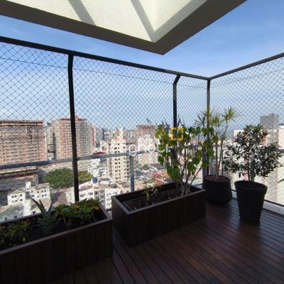 Cobertura com 140m², 3 quartos (sendo 1 suíte), 2 garagens, no bairro Kobrasol em São José
