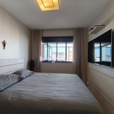 Cobertura com 140m², 3 quartos (sendo 1 suíte), 2 garagens, no bairro Kobrasol em São José