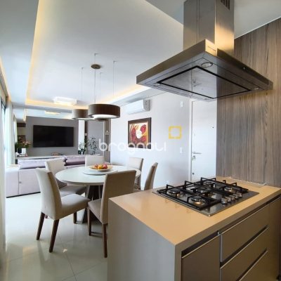 Cobertura com 140m², 3 quartos (sendo 1 suíte), 2 garagens, no bairro Kobrasol em São José