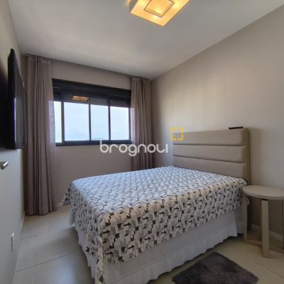 Cobertura com 140m², 3 quartos (sendo 1 suíte), 2 garagens, no bairro Kobrasol em São José
