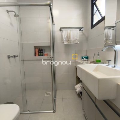 Cobertura com 140m², 3 quartos (sendo 1 suíte), 2 garagens, no bairro Kobrasol em São José