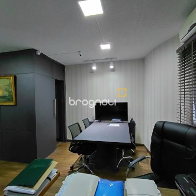 Sala com 27m², no bairro Centro em Florianópolis