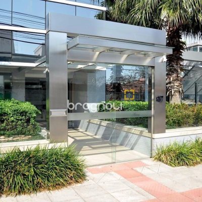 Apartamento com 115m², 2 quartos (sendo 2 suítes), 2 garagens, no bairro Agronômica em Florianópolis