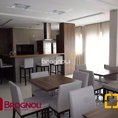 Apartamento com 115m², 2 quartos (sendo 2 suítes), 2 garagens, no bairro Agronômica em Florianópolis