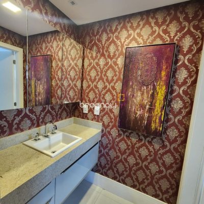 Apartamento com 115m², 2 quartos (sendo 2 suítes), 2 garagens, no bairro Agronômica em Florianópolis