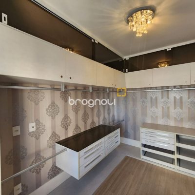Apartamento com 115m², 2 quartos (sendo 2 suítes), 2 garagens, no bairro Agronômica em Florianópolis