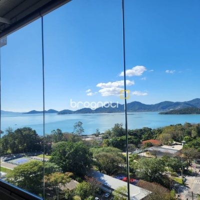 Apartamento com 115m², 2 quartos (sendo 2 suítes), 2 garagens, no bairro Agronômica em Florianópolis