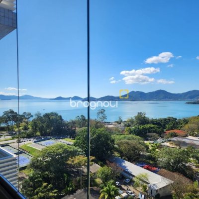 Apartamento com 115m², 2 quartos (sendo 2 suítes), 2 garagens, no bairro Agronômica em Florianópolis