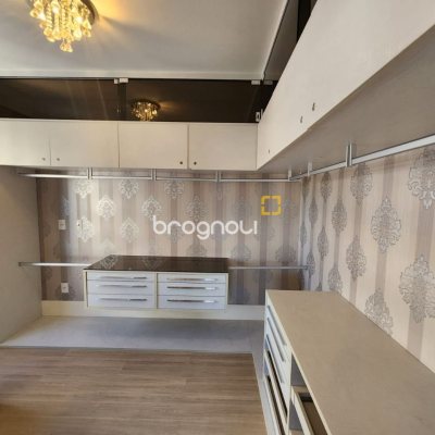 Apartamento com 115m², 2 quartos (sendo 2 suítes), 2 garagens, no bairro Agronômica em Florianópolis