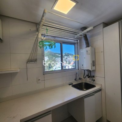 Apartamento com 115m², 2 quartos (sendo 2 suítes), 2 garagens, no bairro Agronômica em Florianópolis