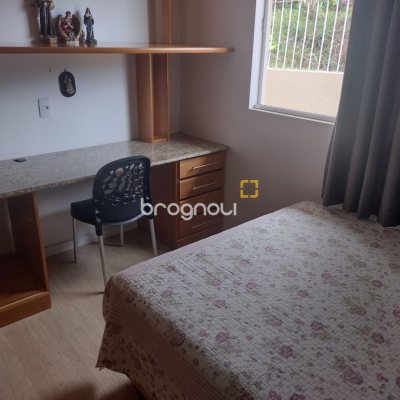 Casa com 209m², 4 quartos (sendo 1 suíte), 4 garagens, no bairro Carvoeira em Florianópolis