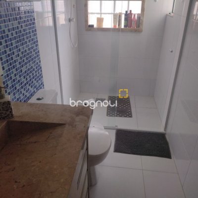 Casa com 209m², 4 quartos (sendo 1 suíte), 4 garagens, no bairro Carvoeira em Florianópolis