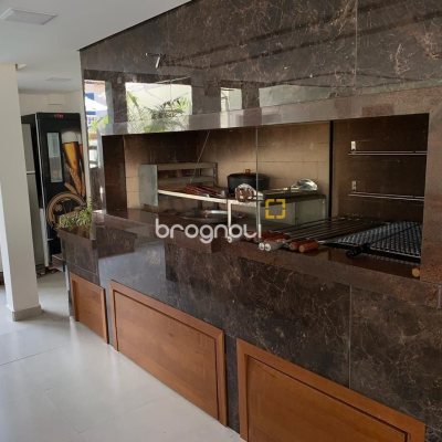 Casa com 303m², 7 quartos (sendo 7 suítes), 3 garagens, no bairro Canasvieiras em Florianópolis