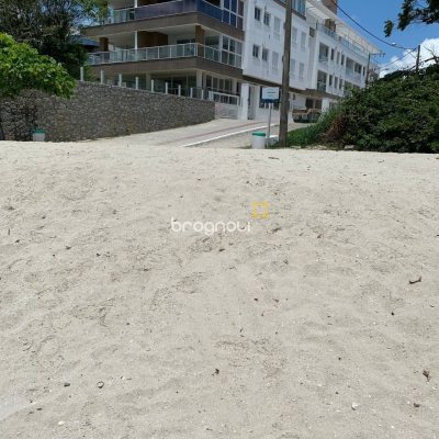 Casa com 303m², 7 quartos (sendo 7 suítes), 3 garagens, no bairro Canasvieiras em Florianópolis