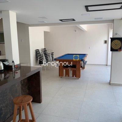 Casa com 303m², 7 quartos (sendo 7 suítes), 3 garagens, no bairro Canasvieiras em Florianópolis
