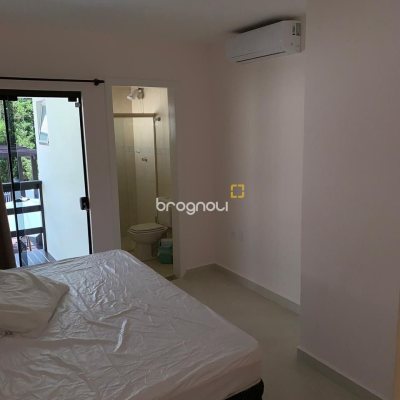 Casa com 303m², 7 quartos (sendo 7 suítes), 3 garagens, no bairro Canasvieiras em Florianópolis