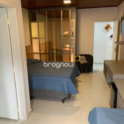 Casa com 303m², 7 quartos (sendo 7 suítes), 3 garagens, no bairro Canasvieiras em Florianópolis